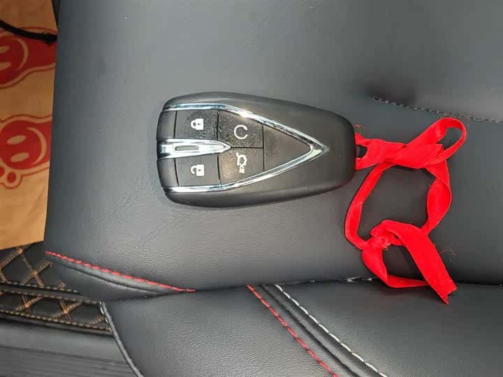 Фото 9 - Changan Oshan X7