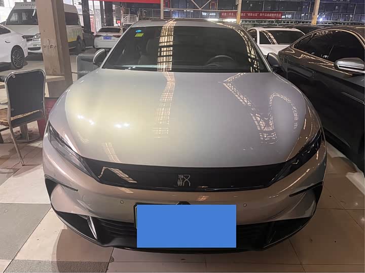 Фото 2 - BYD Han