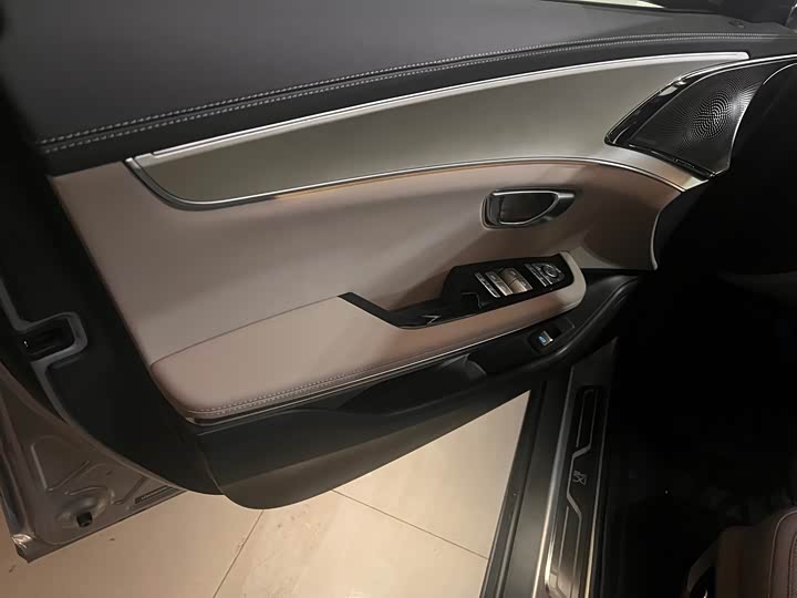 Фото 8 - BYD Han