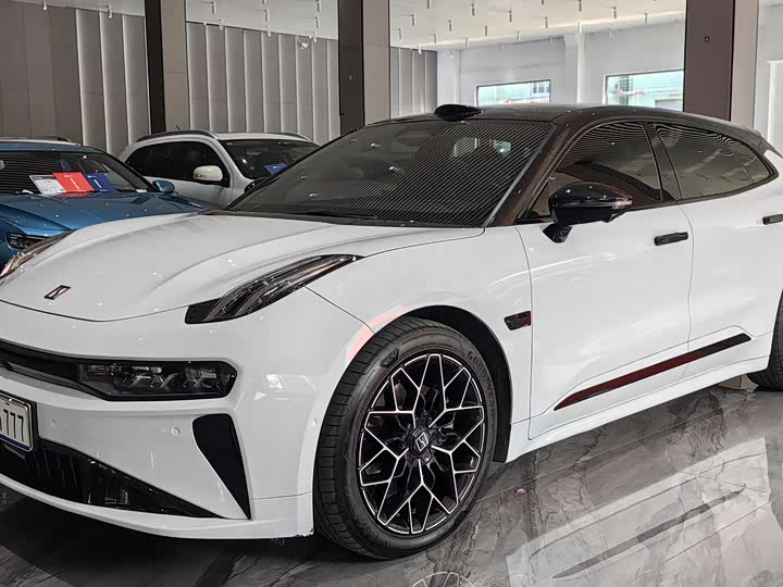 Фото 2 - Zeekr 001