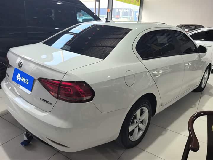 Фото 3 - Volkswagen Lavida