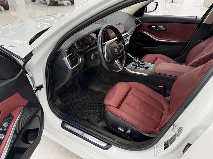 Фото 9 - BMW 3 Series