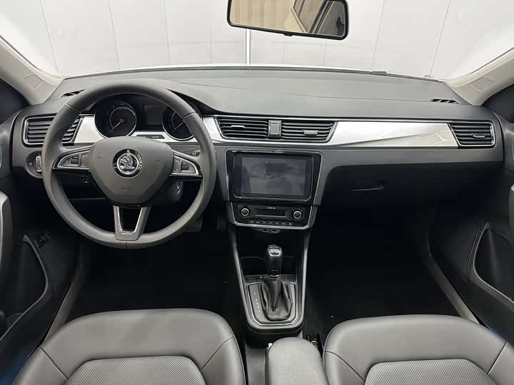 Фото 6 - Skoda Rapid