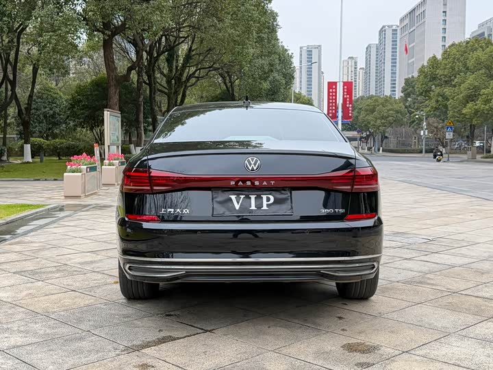 Фото 5 - Volkswagen Passat