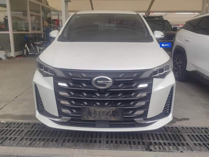 Фото 2 - GAC Trumpchi M6