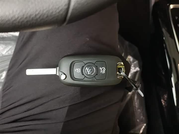 Фото 9 - Buick Verano