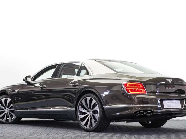 Фото 5 - Bentley Flying Spur