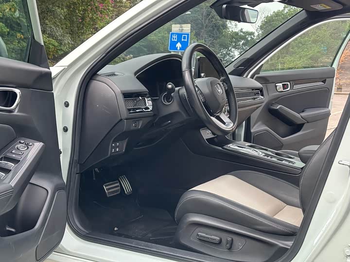 Фото 6 - Honda Civic