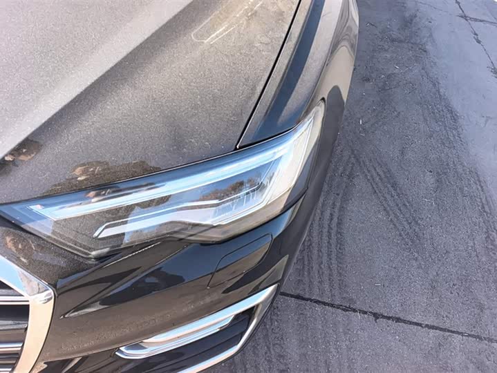 Фото 5 - Audi A6L