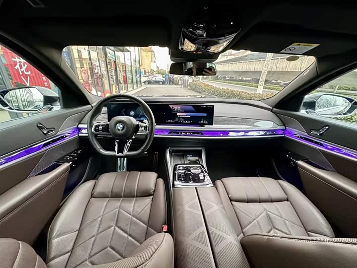 Фото 6 - BMW 7 Series