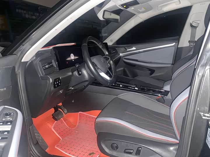 Фото 4 - Volkswagen Lamando L