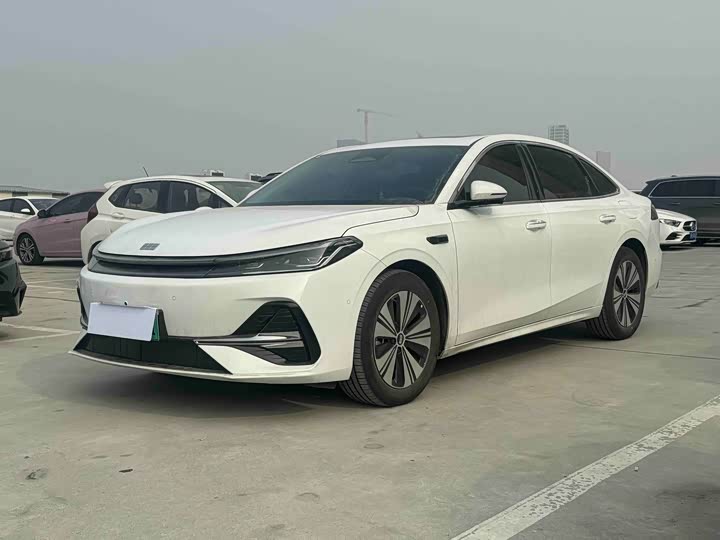 Фото 1 - Geely Galaxy A7