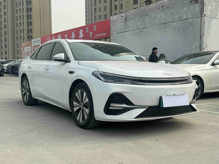 Фото 3 - Geely Galaxy A7