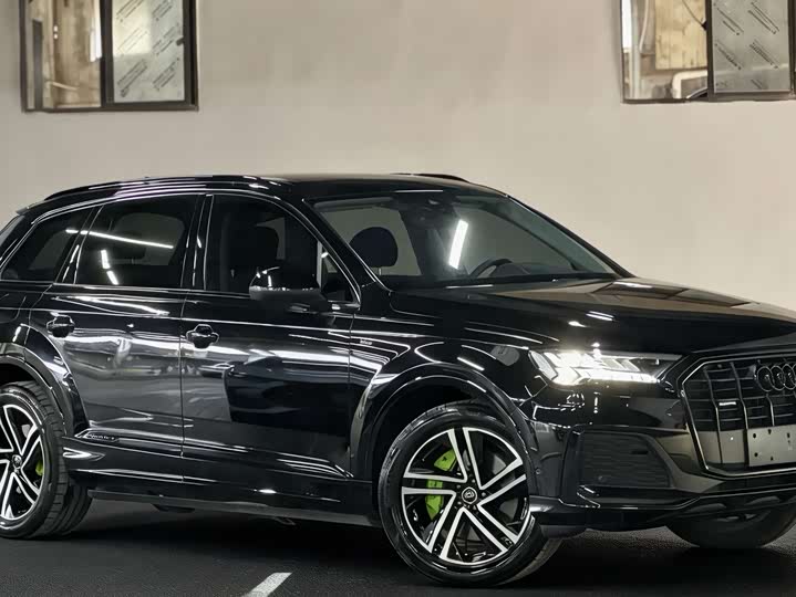 Фото 3 - Audi Q7