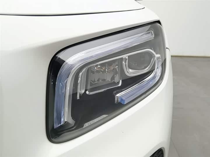 Фото 7 - Mercedes-Benz GLB-Class