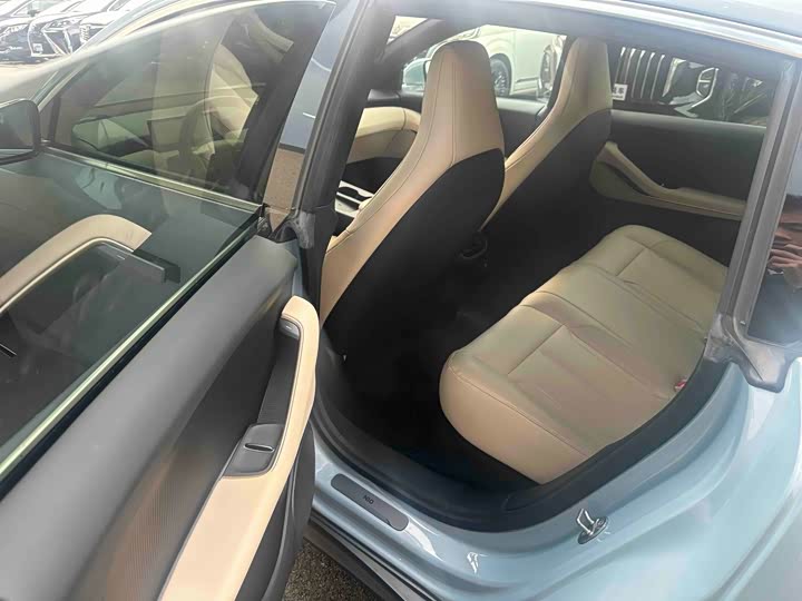 Фото 4 - Changan Deepal SL03