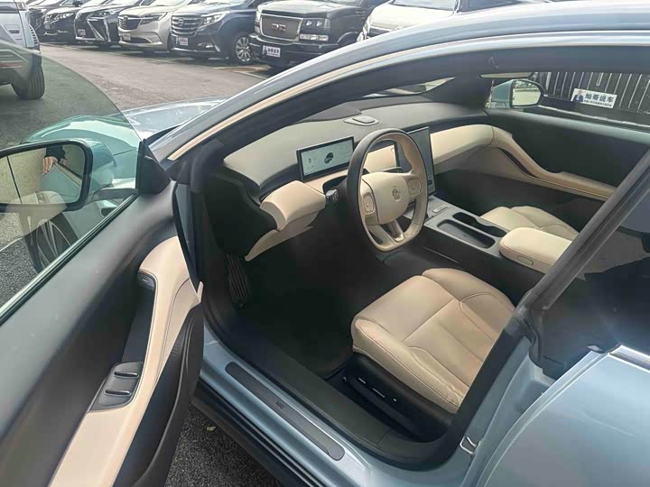 Фото 6 - Changan Deepal SL03