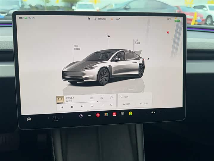 Фото 6 - Tesla Model 3