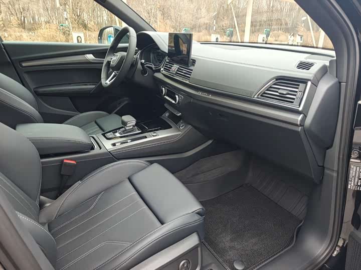 Фото 7 - Audi Q5L