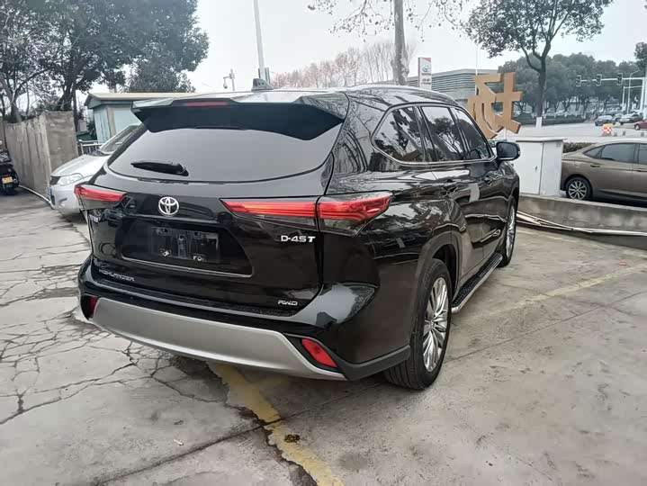Фото 4 - Toyota Highlander