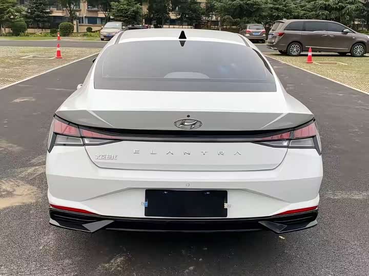 Фото 5 - Hyundai Elantra N line