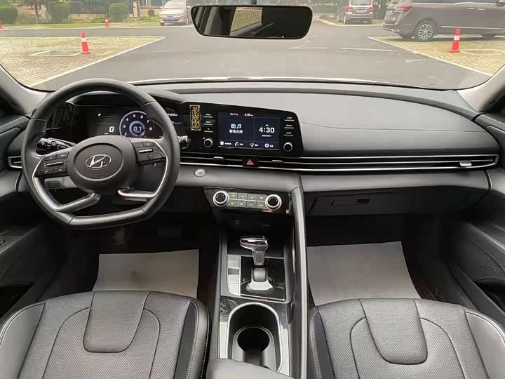 Фото 9 - Hyundai Elantra N line