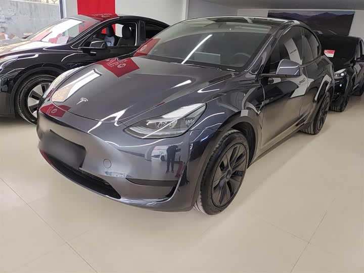 Фото 1 - Tesla Model Y