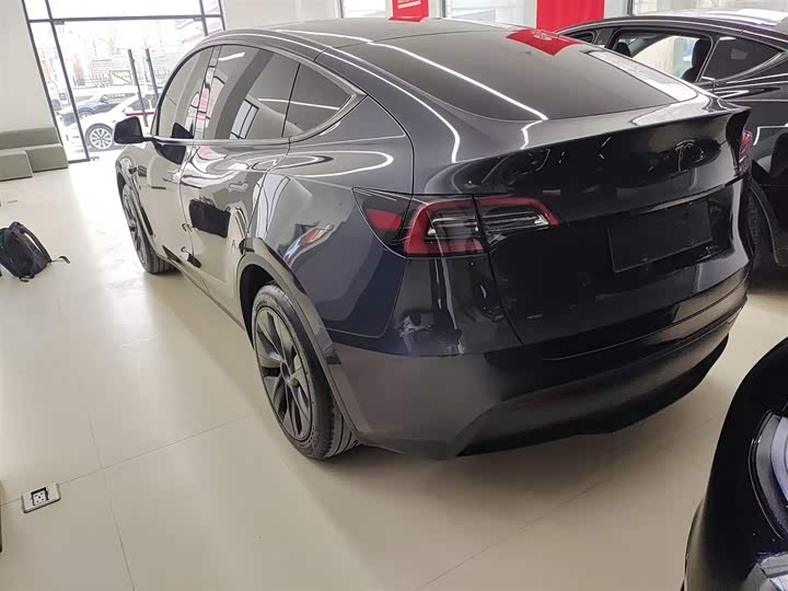 Фото 5 - Tesla Model Y