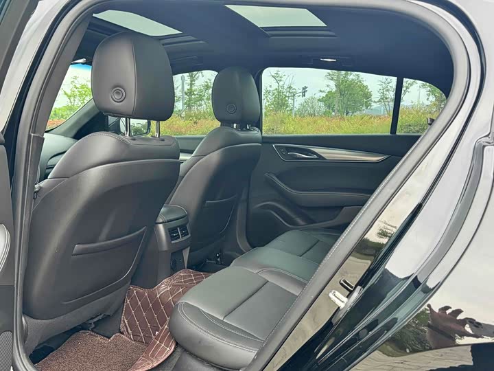 Фото 6 - Cadillac CT5