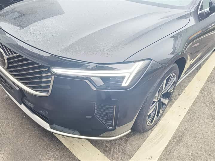 Фото 5 - Volvo S90