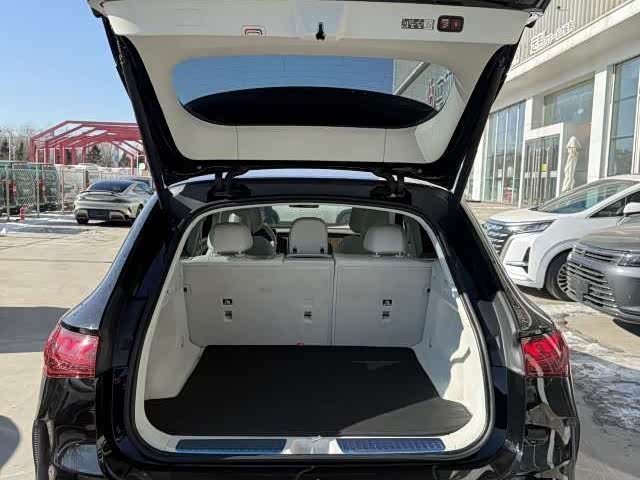 Фото 8 - Mercedes-Benz EQE SUV