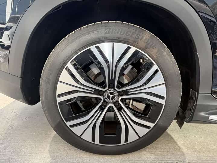 Фото 9 - Mercedes-Benz EQE SUV