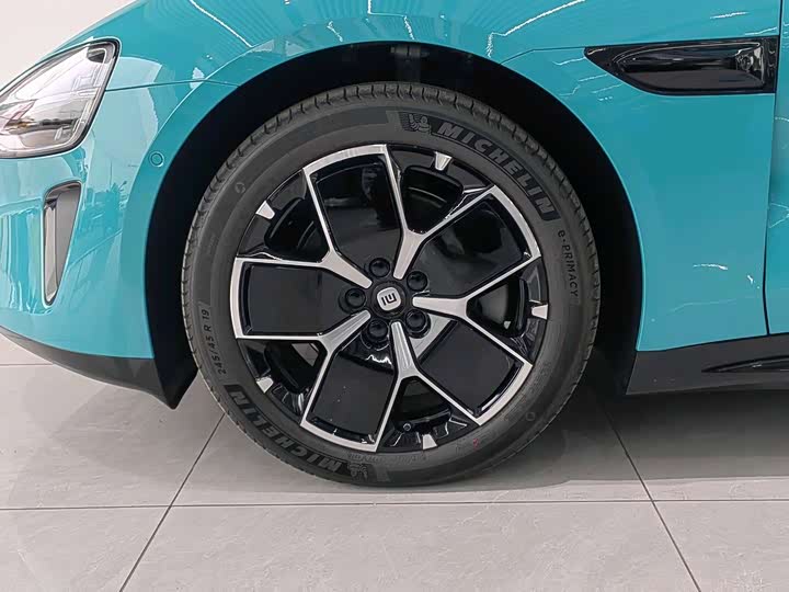 Фото 4 - Xiaomi SU7