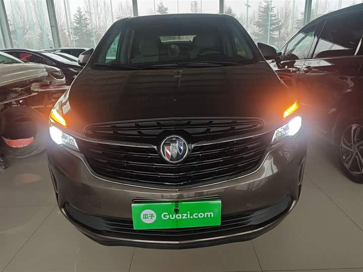 Фото 3 - Buick GL8 ES