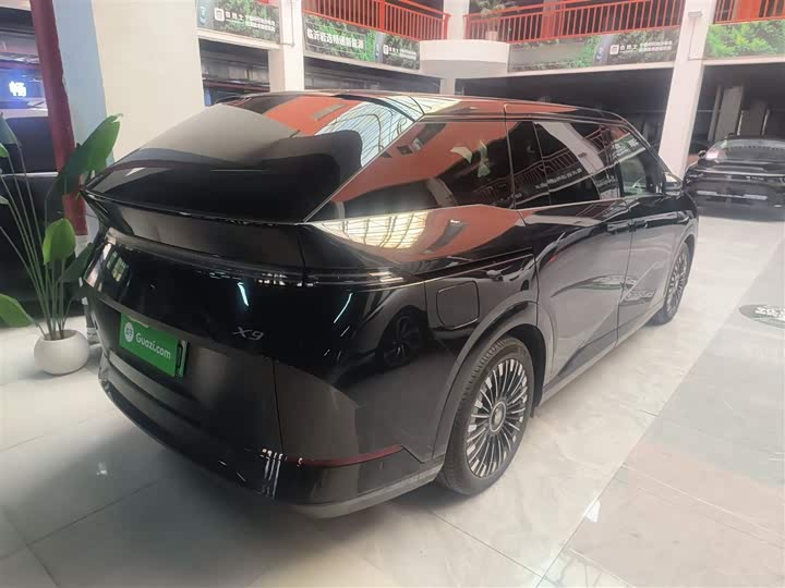 Фото 7 - XPeng X9