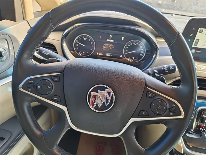 Фото 8 - Buick GL8 ES