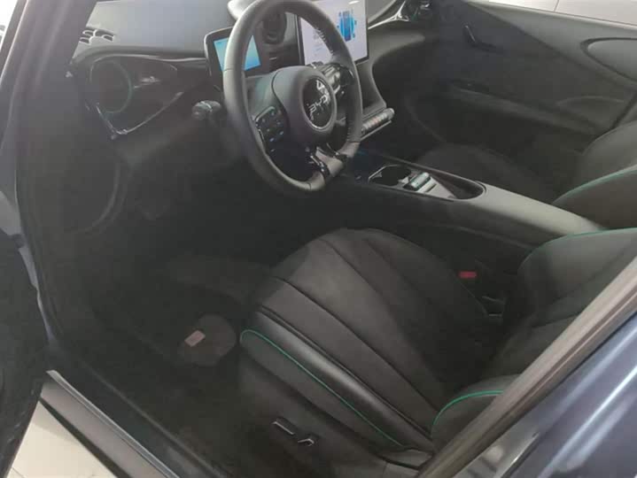 Фото 9 - BYD Dolphin