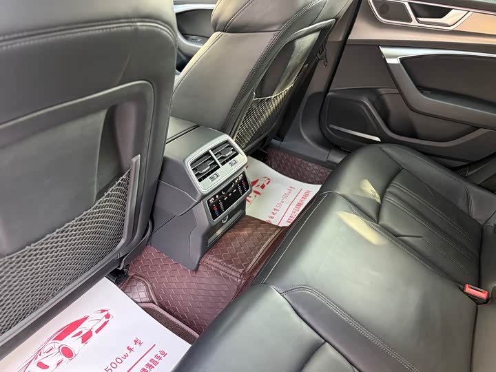 Фото 9 - Audi A7