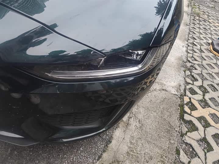 Фото 5 - Jaguar XE L