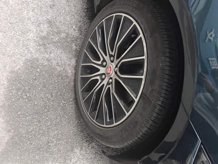 Фото 6 - Jaguar XE L