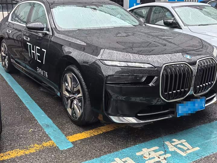 Фото 1 - BMW 7 Series