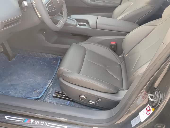 Фото 9 - Changan Deepal SL03