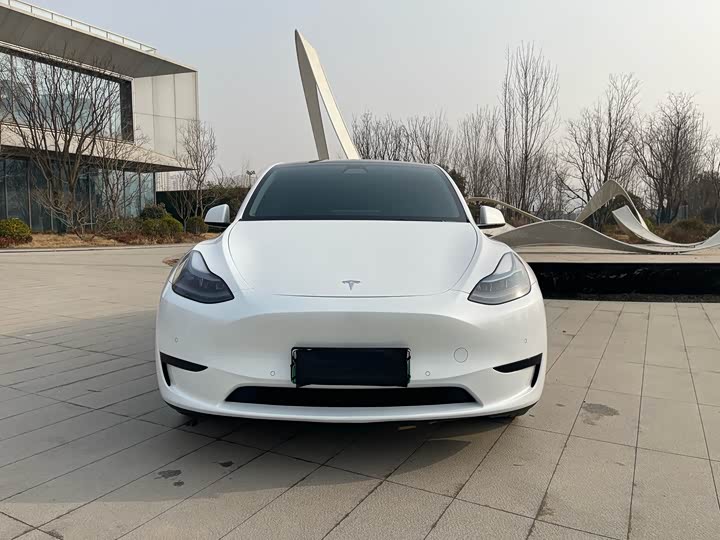 Фото 2 - Tesla Model Y