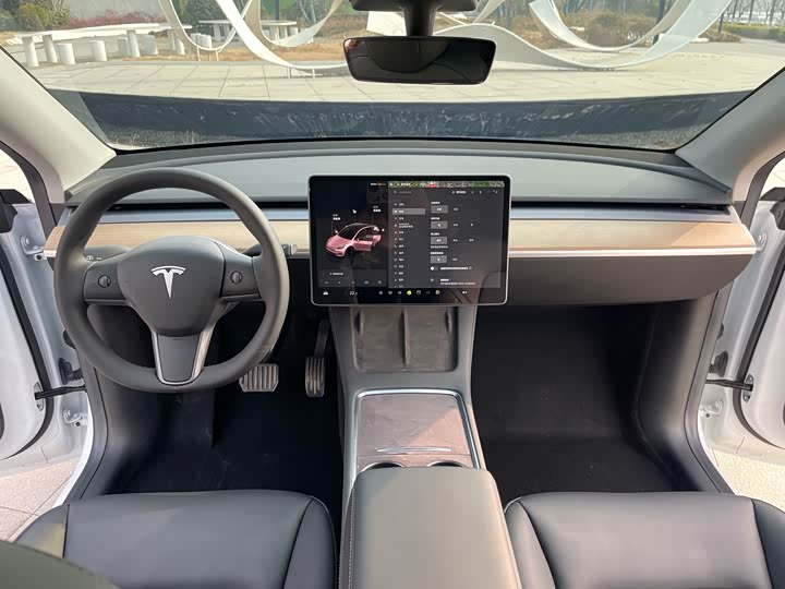 Фото 5 - Tesla Model Y