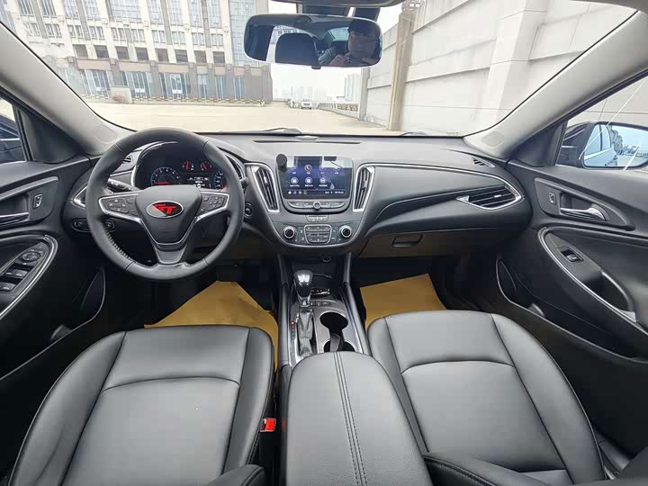 Фото 8 - Chevrolet Malibu XL