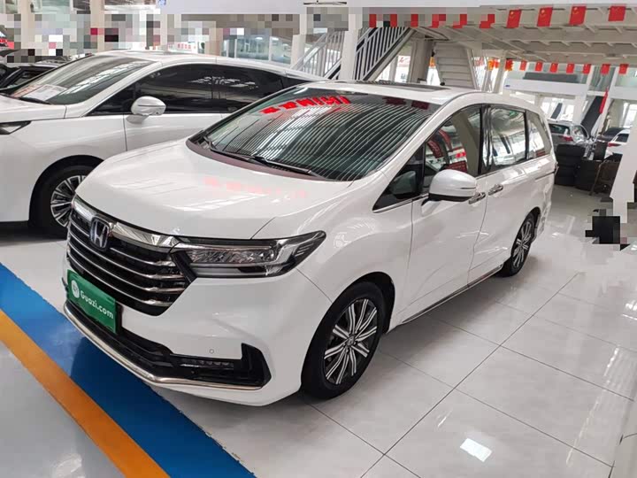 Фото 1 - Honda Odyssey