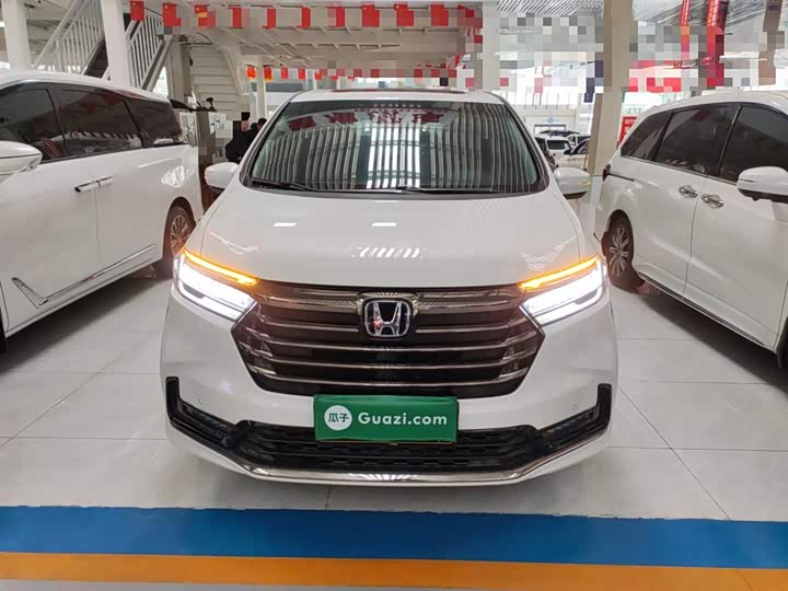 Фото 3 - Honda Odyssey