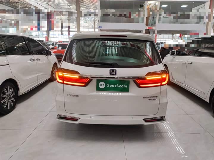 Фото 6 - Honda Odyssey