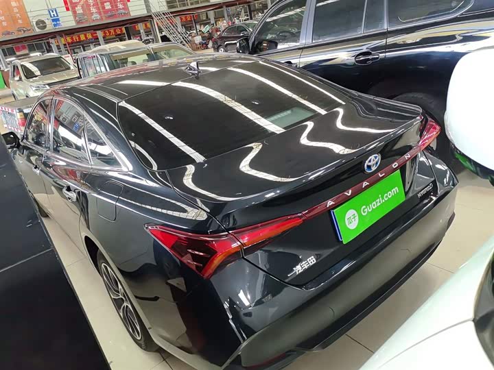 Фото 5 - Toyota Avalon