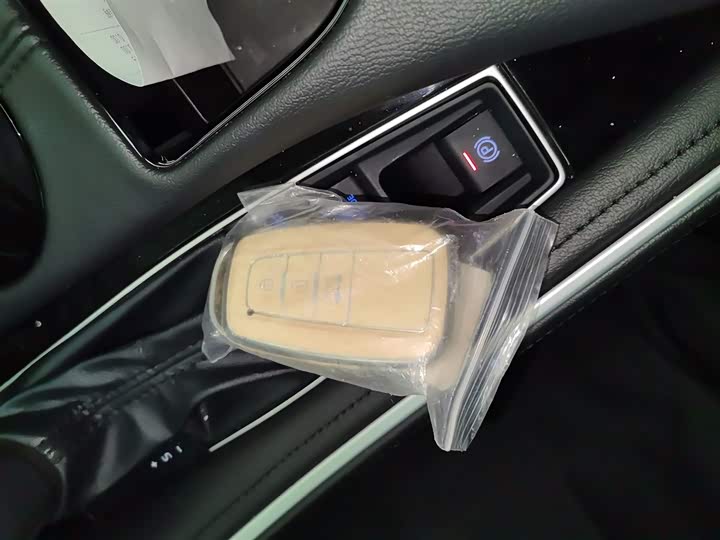 Фото 9 - Toyota Avalon